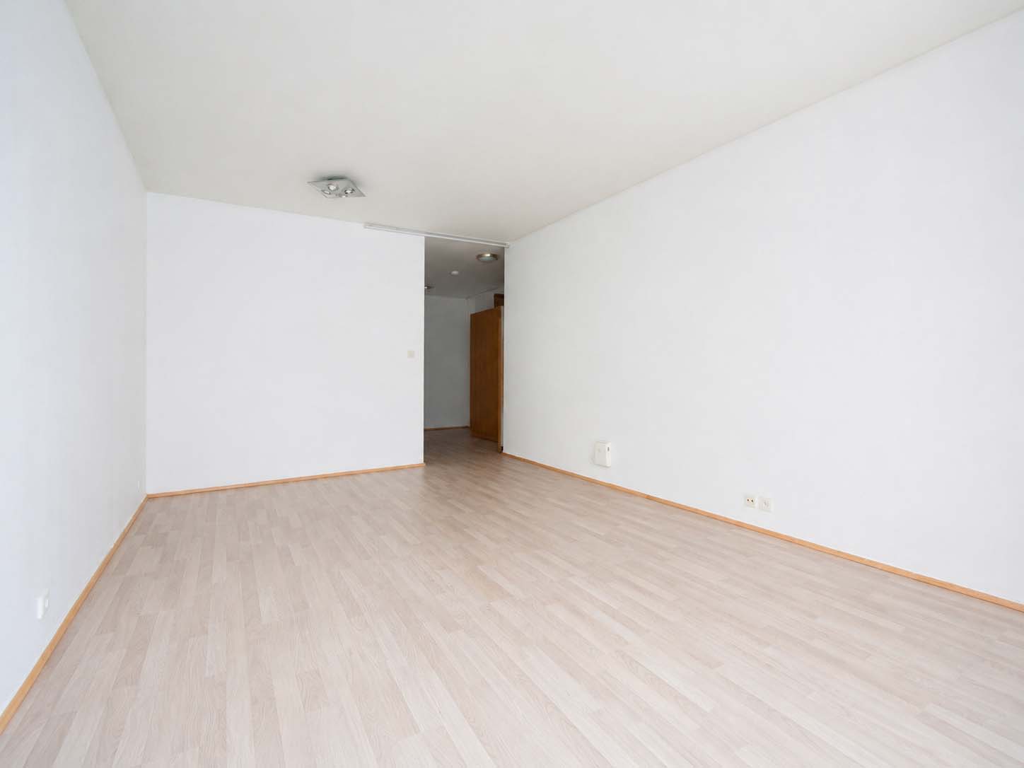 reykjavík-apartment-flip-08