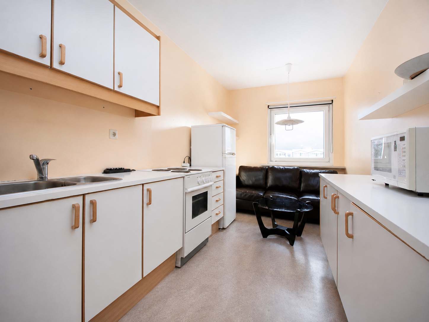 reykjavík-apartment-flip-07